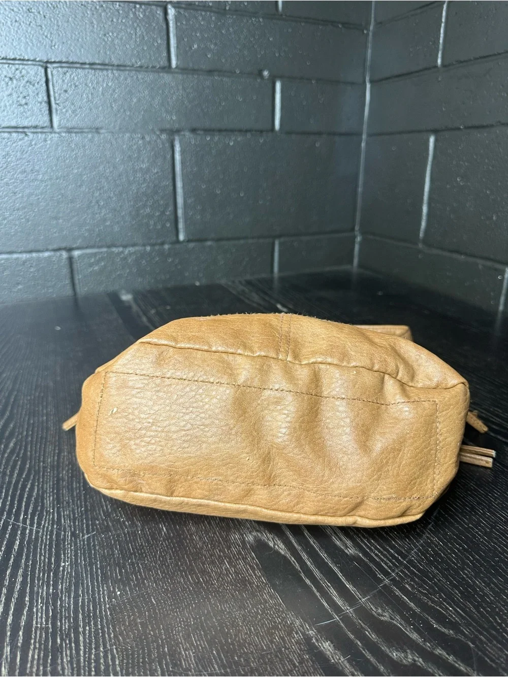 Stone & Co brand - Tan Crossbody Shoulder Bag - Purse w Brass colored Hardware